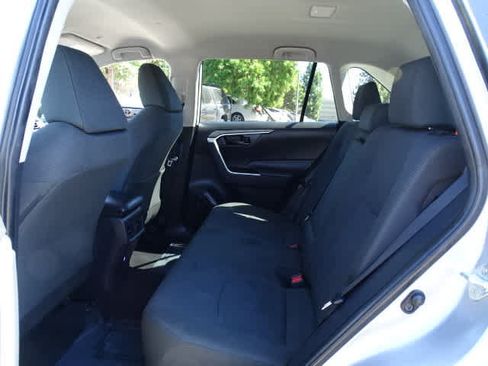 Certified 2025 Toyota RAV4 LE FWD image 20