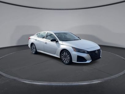 Used 2024 Nissan Altima 2.5 SV