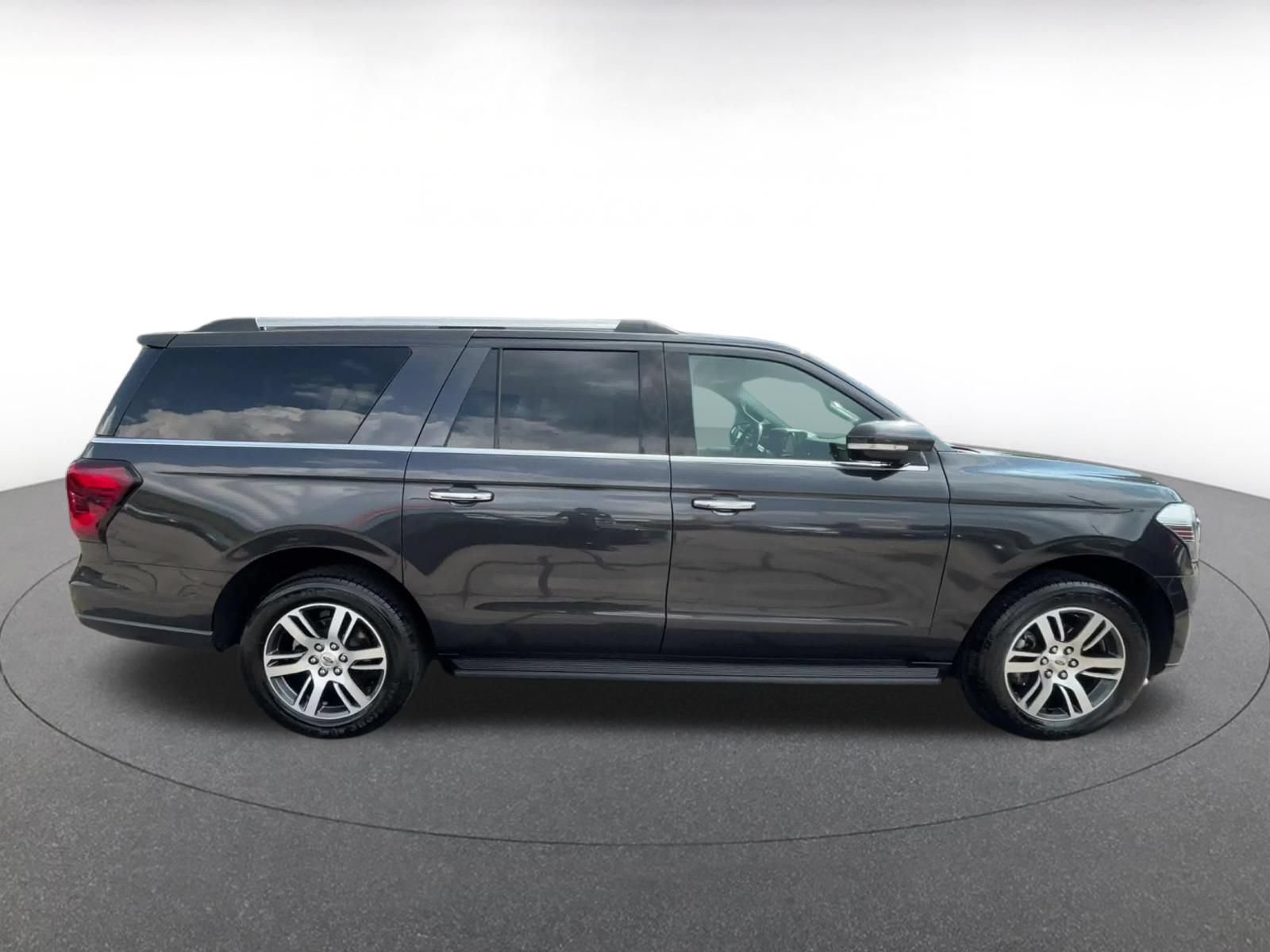 Used 2024 Ford Expedition Max Limited AWD/4WD image 15