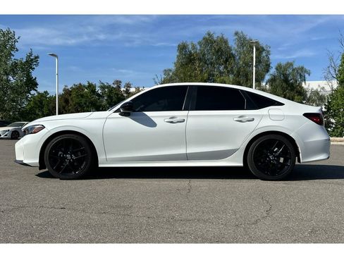 Used 2025 Honda Civic Sport image 2