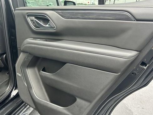 Used 2022 GMC Yukon SLT w/ SLT Premium Package image 25