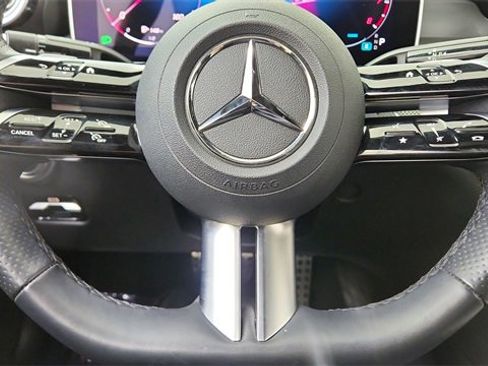 Used 2025 Mercedes-Benz CLE 300 4MATIC Cabriolet image 42