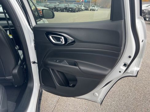 New 2026 Jeep Compass Limited image 12