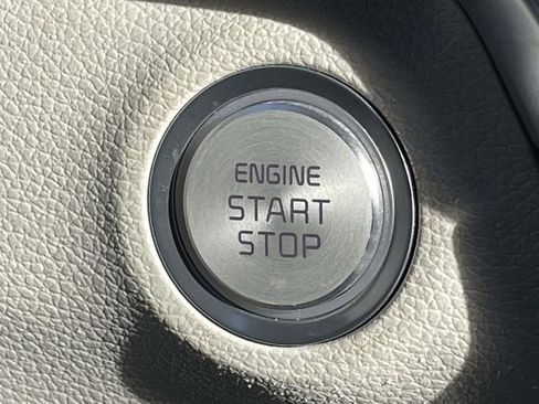 Used 2022 Kia Telluride S image 6