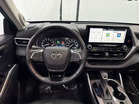 Used 2021 Toyota Highlander Platinum AWD/4WD image 26