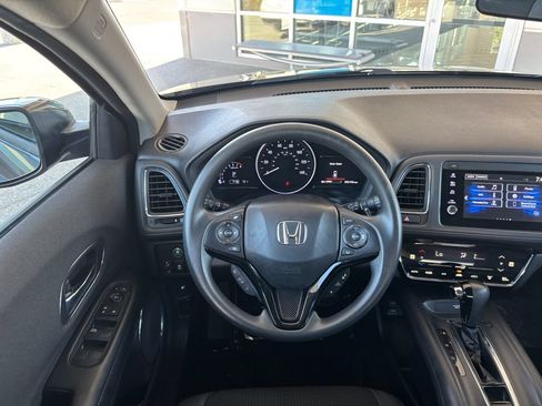 Used 2021 Honda HR-V EX image 10