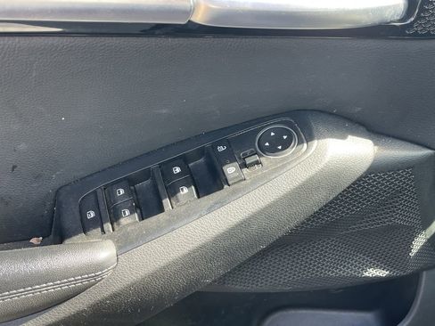 Used 2021 Kia Seltos S FWD image 6