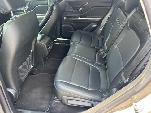 Used 2025 Lincoln Corsair Grand Touring AWD/4WD image 22