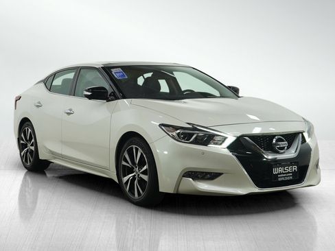 Used 2017 Nissan Maxima Platinum image 7