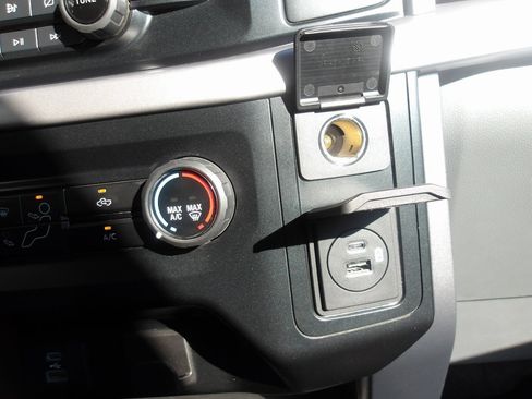 Used 2023 Ford F150 XLT image 18