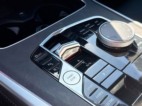 New 2025 BMW X5 xDrive50e w/ Climate Comfort Package image 29