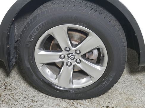 Used 2015 Toyota RAV4 XLE AWD/4WD image 15