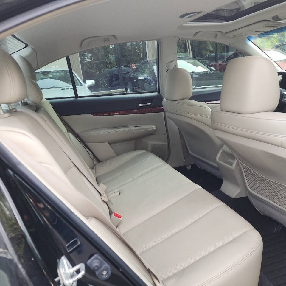 Used 2010 Subaru Legacy 2.5GT Limited AWD/4WD image 16