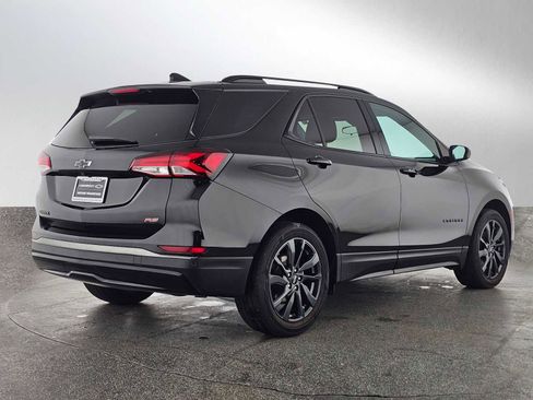 Used 2023 Chevrolet Equinox RS image 3