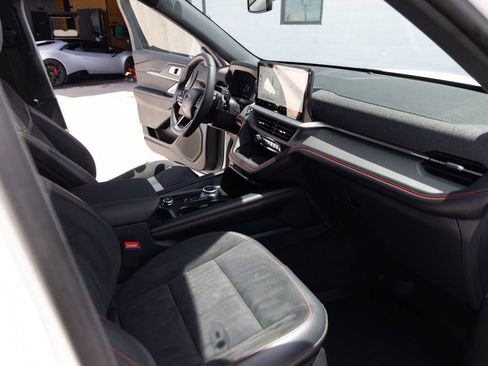 Used 2025 Ford Explorer ST AWD/4WD image 24