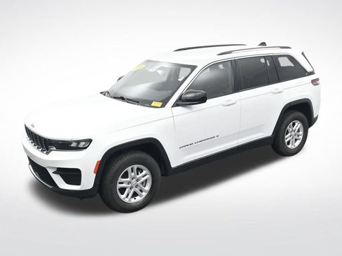 Used 2023 Jeep Grand Cherokee Laredo RWD image 20