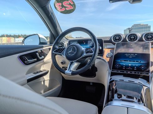 Used 2023 Mercedes-Benz GLC 300 4MATIC image 20