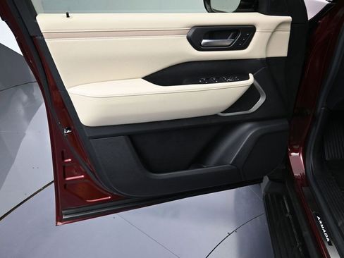 New 2025 Nissan Armada Platinum w/ Convenience Package image 11