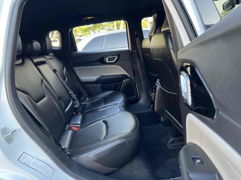 Used 2025 Jeep Compass Limited AWD/4WD image 28