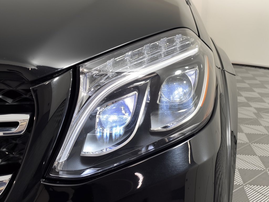 Used 2018 Mercedes-Benz GLS 550 4MATIC image 12