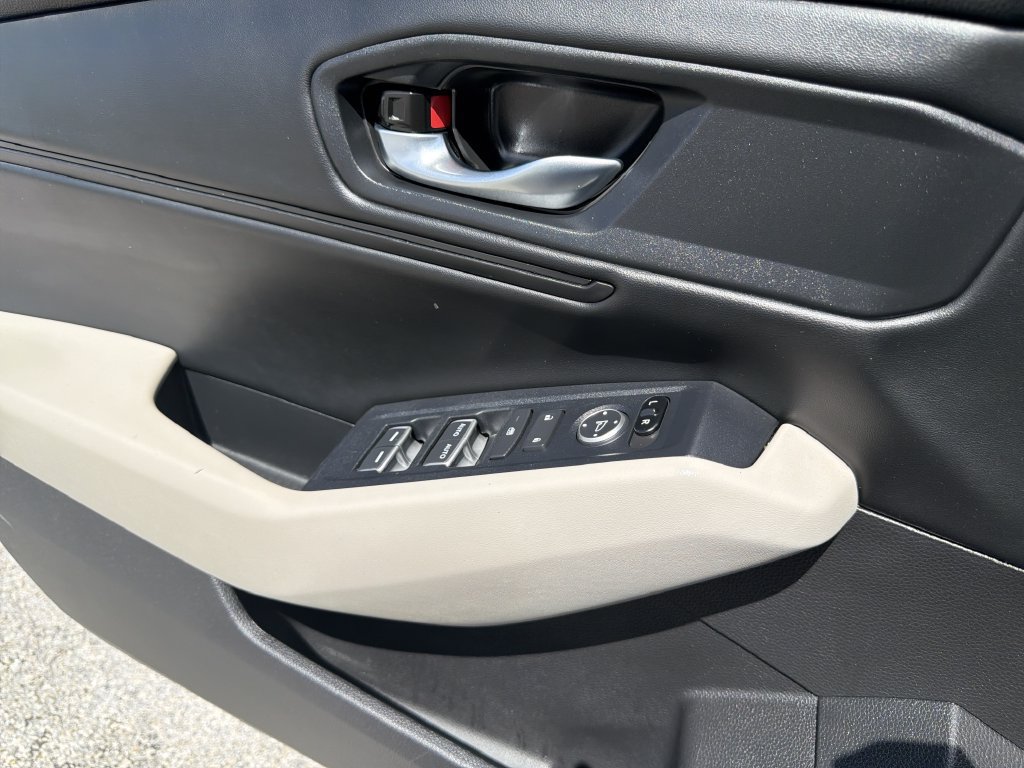Used 2025 Honda Accord SE image 22