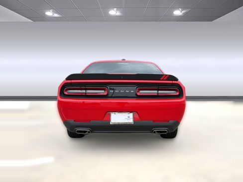 Used 2023 Dodge Challenger SXT RWD image 9