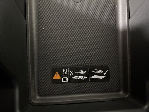 Used 2024 GMC Sierra 2500 Denali w/ Denali Reserve Package image 14