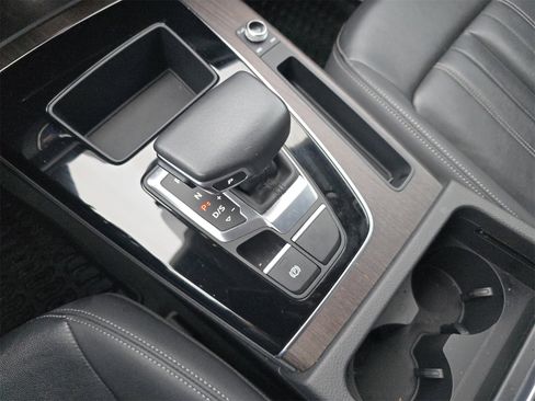 Used 2021 Audi Q5 2.0T Premium w/ Convenience Package image 28