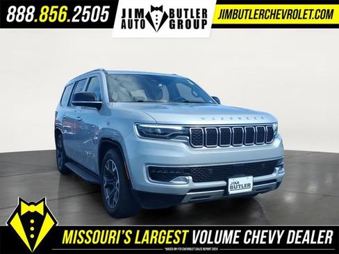 Used 2024 Jeep Wagoneer Series III AWD/4WD image 6
