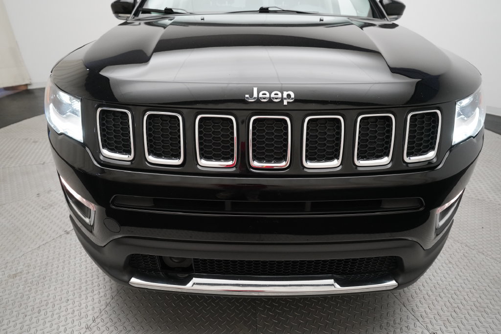 Used 2018 Jeep Compass Limited w/ Navigation Group AWD/4WD image 22