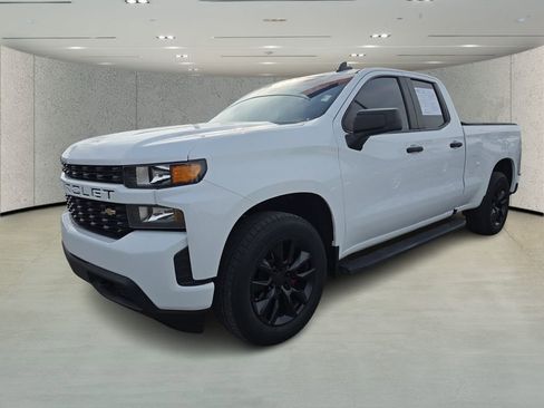 Used 2022 Chevrolet Silverado 1500 Custom w/ Safety Confidence Package image 7