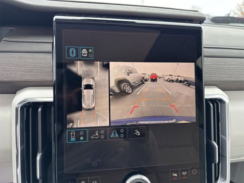 New 2026 GMC Acadia Denali w/ Super Cruise Package image 17