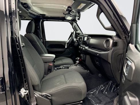 Used 2022 Jeep Wrangler Unlimited Sport image 18