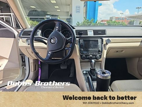 Used 2017 Volkswagen Passat 1.8T SE FWD image 13