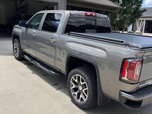 Used 2017 GMC Sierra 1500 SLT AWD/4WD image 8