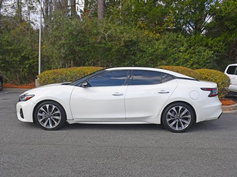 Used 2023 Nissan Maxima Platinum w/ Sport Mat Group image 2