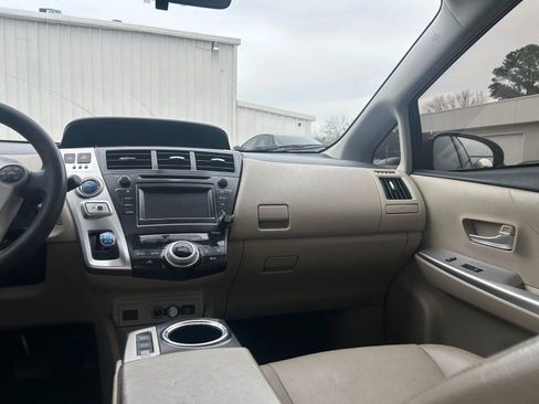 Used 2012 Toyota Prius V Two FWD image 8