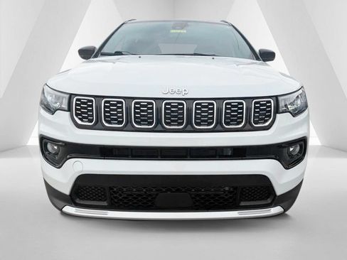 Used 2024 Jeep Compass Limited AWD/4WD image 2