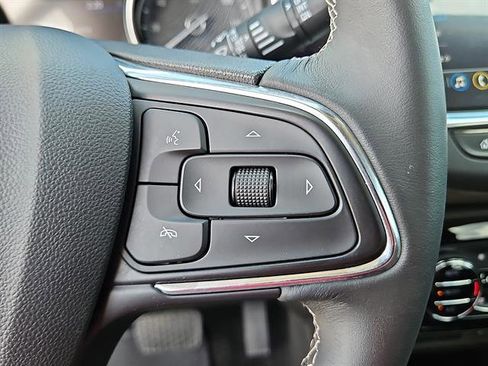 Used 2023 Buick Encore GX Select image 18