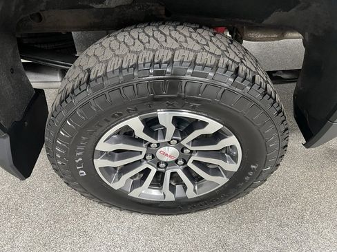 Used 2023 GMC Sierra 1500 AT4 w/ Technology Package image 21