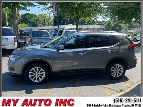 Used 2018 Nissan Rogue SV AWD/4WD image 8