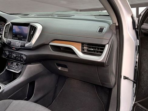Used 2020 GMC Terrain SLE w/ Driver Convenience Package image 17