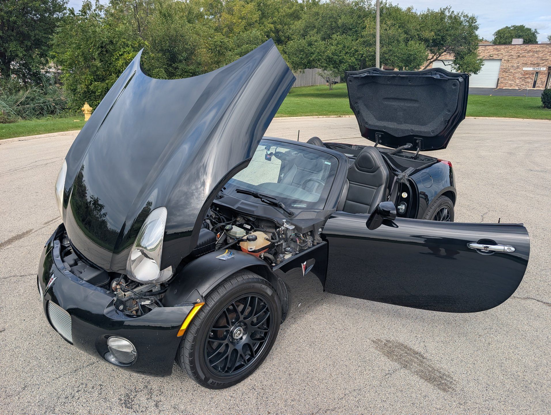 Used 2006 Pontiac Solstice Convertible w/ Premium Package RWD image 56