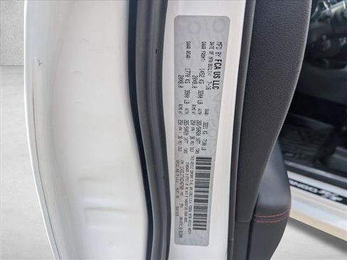 Used 2016 Dodge Durango R/T w/ Technology Group image 17