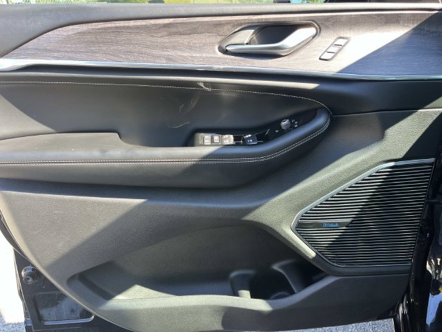 Used 2022 Jeep Grand Cherokee Overland AWD/4WD image 31