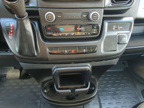 Used 2025 RAM ProMaster 2500 w/ Convenience Group FWD image 14