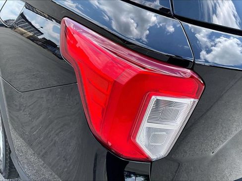 Used 2023 Ford Explorer XLT w/ Equipment Group 202A AWD/4WD image 30