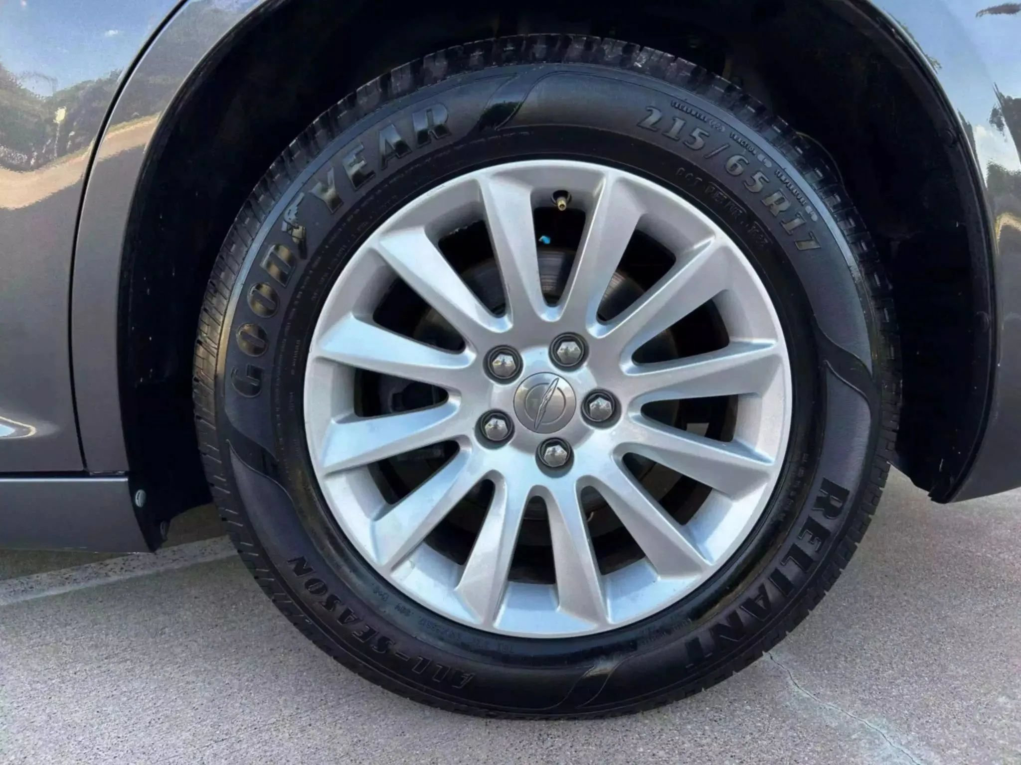 Used 2013 Chrysler 300 RWD image 11