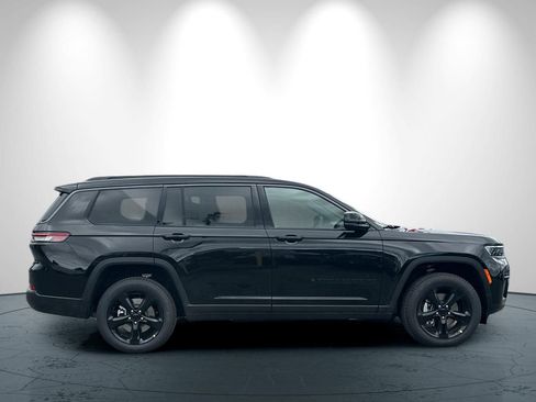 New 2026 Jeep Grand Cherokee L Limited AWD/4WD image 3