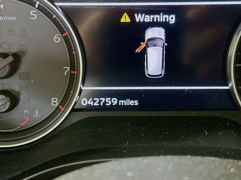 Used 2024 Mitsubishi Outlander SE FWD image 19